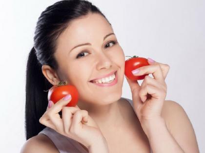 Beauty: Tomatoes beneficial to remove facial crumbs! | Beauty : ​चेहऱ्यावरील सुरकुत्या दूर करण्यासाठी टोमॅटो फायदेशीर !