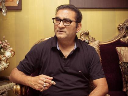 अभिजीत पुन्हा वादात...