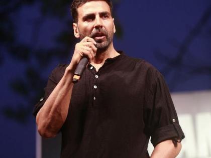 Akshay will play five roles in the same film? | ​अक्षय एकाच चित्रपटात साकारणार पाच भूमिका?