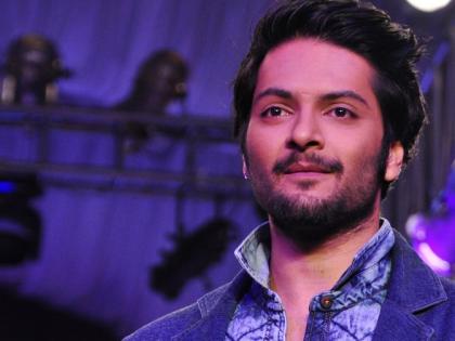 Ali Fazal ready to challenge Donald Trump! | डोनाल्ड ट्रम्प यांना आव्हान देण्यास अली फजल सज्ज!