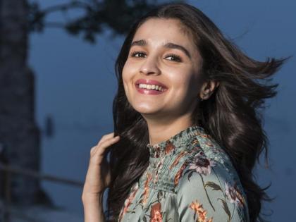 After the success of 'Raji', Alia Bhatt got increased, click to learn | 'राजी'च्या यशानंतर आलिया भट्टने वाढवली फिस, जाणून घेण्यासाठी क्लिक करा