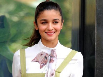 Do you know? Alia Bhatt to go to class bunkets to see the film of 'Kalaakar' | तुम्हाला माहिती आहे का ? 'या' कलाकरांचे चित्रपट पाहण्यासाठी क्लास बंक करुन जायची आलिया भट्ट