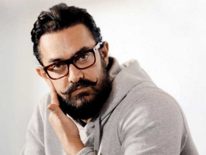 Aamir Khan made a shocking statement about 'superstar' question about Salman and Shahrukh! | ‘सुपरस्टार’च्या प्रश्नावरून आमिर खानने सलमान-शाहरूखविषयी केले धक्कादायक वक्तव्य!