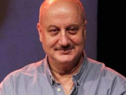 Anupam Kher bought a house for Shamal | अनुपम खेर यांनी आईसाठी विकत घेतले शिमालमध्ये घर