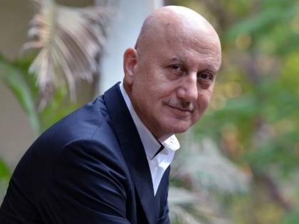 Birthday Special: Anupam Kher and Kiran Kher are not less than that movie! | ​Birthday Special : कुठल्या चित्रपटापेक्षा कमी नाही अनुपम खेर व किरण खेर यांची लव्हस्टोरी!