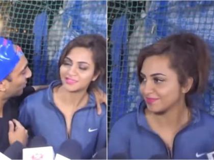 Arshi Khan, angry at Sky Datlani, said in front of everyone 'Vedpath'! | आकाश ददलानीवर संतापली अर्शी खान, सर्वांसमोर म्हटले ‘वेडपट’!