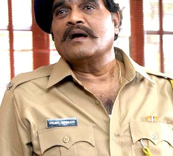 Ashok Saraf plays the role of cop in the commercial | ​ शेन्टीमेन्टलमध्ये अशोक सराफ दिसणार कॉपच्या भूमिकेत