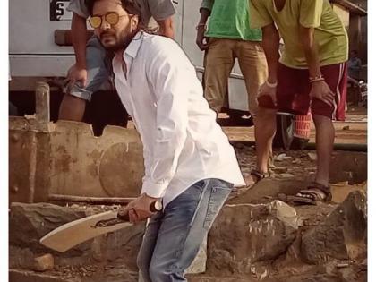 बॅन्जोच्या सेटवर रंगले क्रिकेट