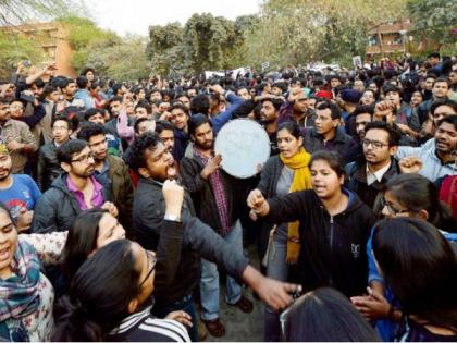The ideological divide between students will be harmful | विद्यार्थ्यांमध्ये वैचारिक दुफळी नुकसानकारक ठरेल