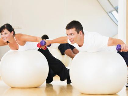 Consequences of the partner's weight | जोडीदाराच्या सवयीचा वजनावर परिणाम Consequences of the partner's weight | जोडीदाराच्या सवयीचा वजनावर परिणाम