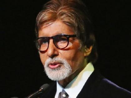 The back wheels of the moving car slopes; Amitabh Bachchan saved briefly! | ​चालत्या कारचे मागचे चाक निखळले; थोडक्यात बचावले अमिताभ बच्चन!