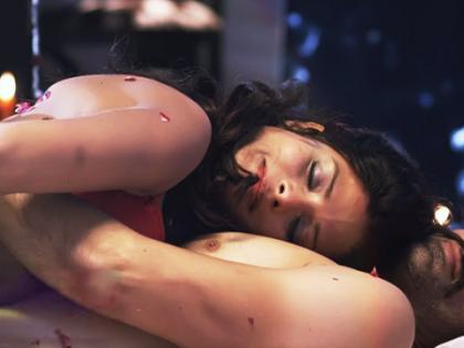 सोलापूरची दीप्ती धोत्रेचे बॉलिवूडमध्ये पदार्पण