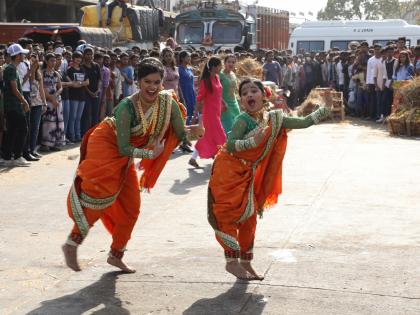 The opportunity for the Flash Mob to compete with the drummer lock | ढोलकीच्या तालावरच्या स्पर्धकांना फ्लॅश मॉब करण्याची संधी