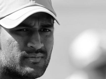 Dhoni wants to take part in IPL: Dhoni | आयपीएलमध्ये टीम घेण्याची इच्छा: धोनी