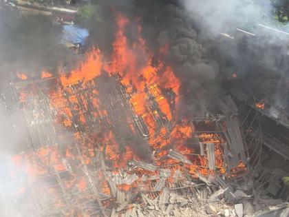 R. K. Studio fire; Fire Brigade Stations At 7 Bunds! | आर. के. स्टुडिओला आग; अग्निशामक दलाचे सात बंब घटनास्थळी!