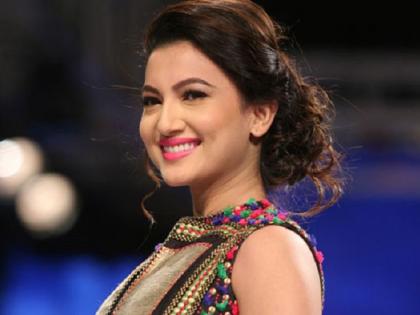 Gauhar Khan's dance on 'Golmaal Again' song, you will see once! | ​‘गोलमाल अगेन’च्या गाण्यावरचा गौहर खानचा डान्स तुम्ही एकदा बघाच!