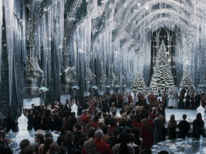 Harry's Fans Party in 'Great Hall' | हॅरीच्या फॅन्सला 'ग्रेट हॉल'मध्ये पार्टी