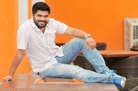 बघतोस काय मुजरा करचा टिझर प्रदर्शित