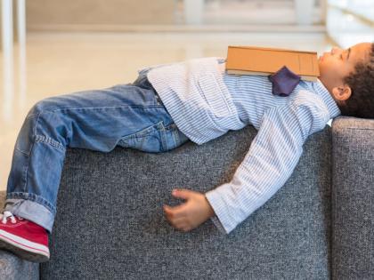 Insufficient sleep due to insufficient sleep | अपुऱ्या झोपेमुळे वाढतो अचरबचरपणा Insufficient sleep due to insufficient sleep | अपुऱ्या झोपेमुळे वाढतो अचरबचरपणा