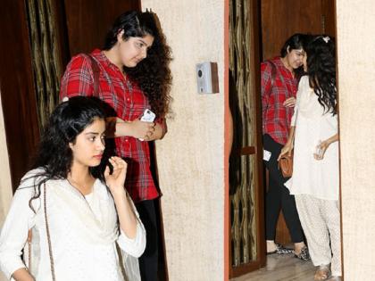 Jahnavi Kapoor, along with her step sister, met Manish Malhotra. | ​सावत्र बहिणीला सोबत घेऊन मनीष मल्होत्राला भेटायला पोहोचली जान्हवी कपूर!