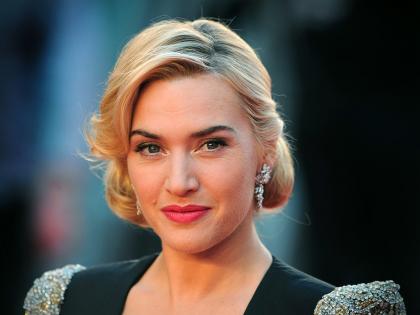 Actress Kat Winslet remembers childhood | अभिनेत्री कॅट विंसलेट ला बालपणची आठवण