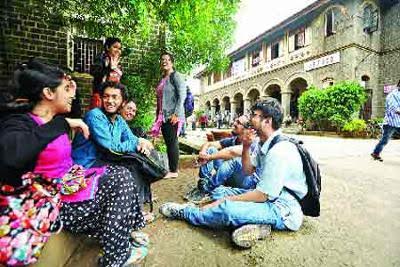 College life is an important stage ... | कॉलेज जीवन हा एक महत्त्वाचा टप्पा... College life is an important stage ... | कॉलेज जीवन हा एक महत्त्वाचा टप्पा...