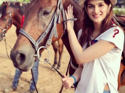 Kryti Sanan, who is taking horse training for 'Panipat', will start shooting shortly | 'पानीपत'साठी घोडेस्वारीचे प्रशिक्षण घेतेय क्रिती सॅनन, लवकरच सुरू होणार शूटिंग