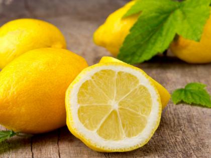 Lemon extract can be boiled on a mortuary | ​लिंबाचा अर्क ठरू शकतो मुतखड्यावर वरदान