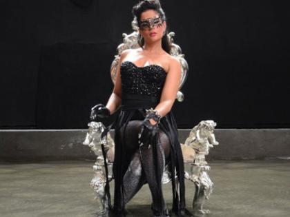 ​रिचाचा ‘कॅब्रे’ येणार तरी कधी?