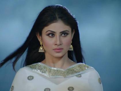 मौनी रायच्या इस थप्पड की गूँज.