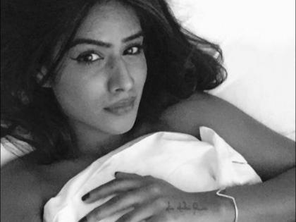 Nia sharma in bed