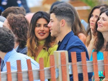 Priyanka Chopra and Nick Jonas look together in Family Wedding! You'll be surprised by the photos !! | ​फॅमिली वेडिंगदरम्यान एकत्र दिसले प्रियांका चोप्रा आणि निक जोनास! फोटो पाहून तुम्हीही व्हाल अवाक्!!