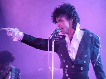 Auction of Prince's clothes worth 1.34 crore | ​प्रिन्सच्या कपड्यांचा १.३४ कोटींमध्ये लिलाव