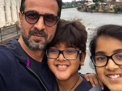 रोनित एन्जॉय करतोय हॉलिडे