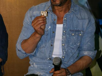 Shah Rukh Khan’s parents have a special part in Raees