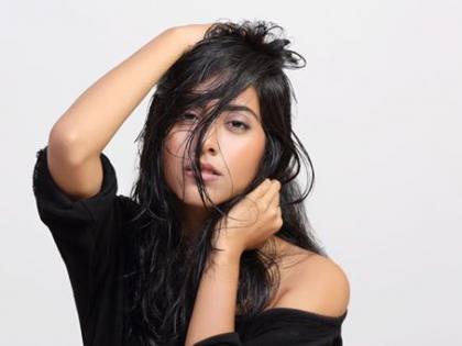 सखीचा हॉट लूक