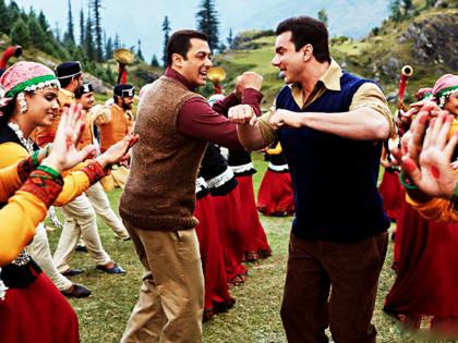 Salman Khan's Chemistry, 'Taillite', 'Nach Marie Jan' | ‘ट्यूबलाइट’च्या ‘नाच मेरी जान’ या दुसऱ्या गाण्यात रंगली सलमान, सोहेल खानची केमिस्ट्री!