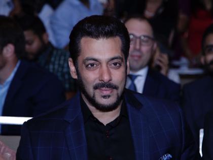 ​IIFA 2017 : Exclusive : OMG! असे काय घडले की सलमान खान आयफाच्या स्टेजवरून खाली उतरून गेला...