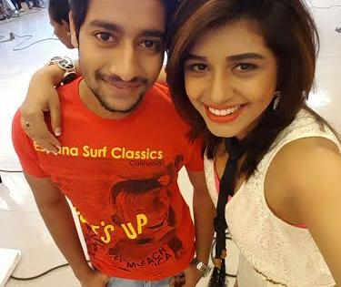 Exclusive आकाश झाला संस्कृतीचा फॅन