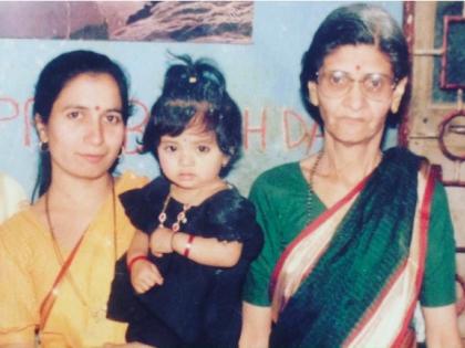 sayalee sanjeev childhood picture