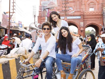 Shah Rukh Khan invites Anikka Sharma and Katrina Kaif to ride rickshaw! | शाहरुख खानने अनुष्का शर्मा अन् कॅटरिना कैफला घडविली सायकल रिक्षाची स्वारी!