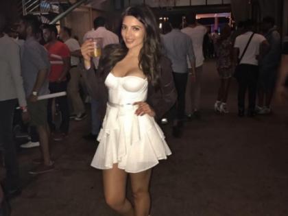 shama sikander hot pictures
