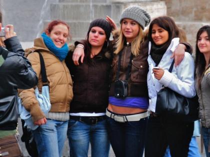 Social activation is beneficial for sleeping | सोशल अॅक्टिव्ह असणे झोपेसाठी लाभदायक Social activation is beneficial for sleeping | सोशल अॅक्टिव्ह असणे झोपेसाठी लाभदायक