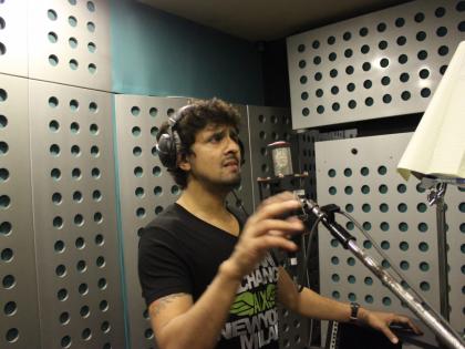 Sonu Nigam made double recordings for cheater | चीटरसाठी सोनु निगमने केले डबल रेकॉर्डींग