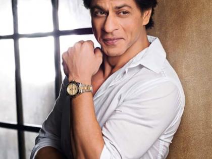 Bollywood King Shah Rukh Khan starts to do this work too late! | बॉलिवूडचा किंग शाहरुख खानला ‘हे’ काम करण्यासाठी लागतो खूप उशीर!