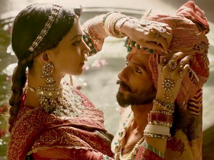 'Padmavati' continues to be the antithesis of the army; This is the advice given to the censor board !! | ‘पद्मावती’ला करणी सेनेचा विरोधाचा सूर कायम; सेन्सॉर बोर्डाला दिला ‘हा’ सल्ला!!