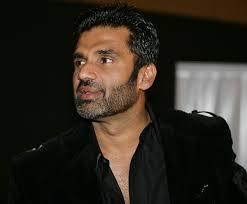 ​सुनील शेट्टीने चाहत्यांसाठी ट्विटर अकाउंट काढले !