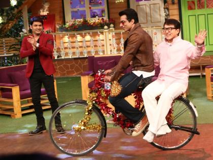 Junkie Chan plays the role of acting on The Kapil Sharma set | ​द कपिल शर्माच्या सेटवर जॅकी चैनने गिरवले अभिनयाचे धडे