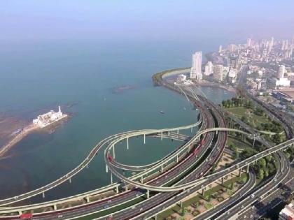 Cross passages for emergency exits on coastal roads in mumbai one route will be free in february | कोस्टल रोडवर इमर्जन्सी एक्झिटसाठी क्रॉस पॅसेजेस; फेब्रुवारीमध्ये एक मार्गिका सुरू होणार