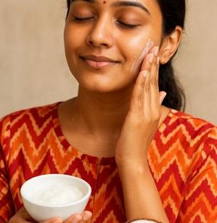 ३०० रुपयांची महागडी क्रिम की ७० रुपयांचं तेल? रोज आंघोळीपूर्वी खोबरेल तेलाचा हा उपाय सतेज -सुंदर त्वच